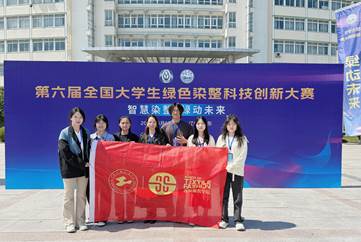 一群人站在建筑前

AI 生成的内容可能不正确。